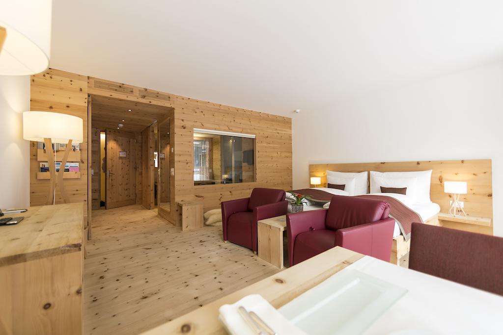 Relais & Chateaux In Lain Hotel Cadonau Brail Zewnętrze zdjęcie